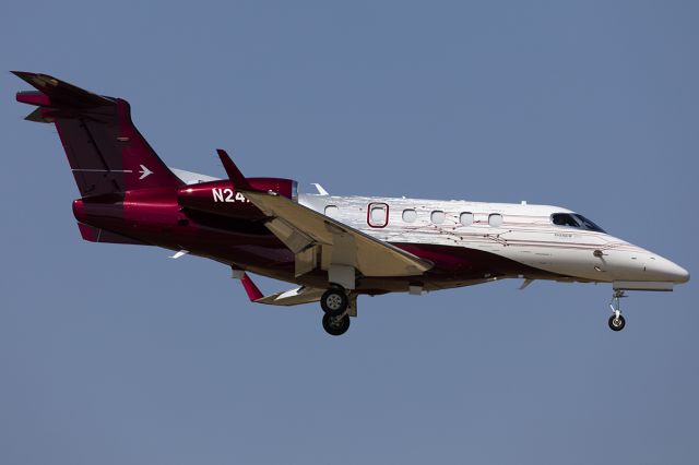 Embraer Phenom 300 (N247KA)