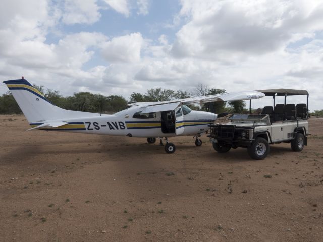 Cessna Centurion (ZS-AVB) - At the ingwelala airstrip, South Africa. 15 JAN 2018