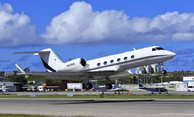 Gulfstream Aerospace Gulfstream IV (N236KR)