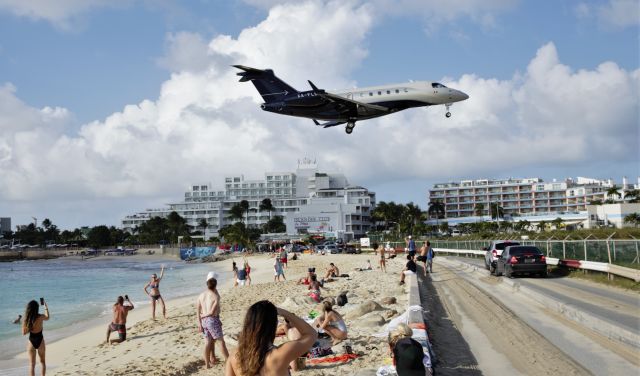 Embraer Legacy 550 (XA-FLB) - Embraer EMB-550 Legacy 500 XA-FLB cruising over the beach for landing!