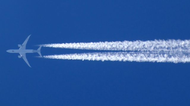 Boeing 787-9 Dreamliner (CC-BGC) - CC-BGC  B-789  LAN750  SCLGRUbr /VERTICAL DE CASCAVEL NA FL 390br /15.04.2017 - 1049