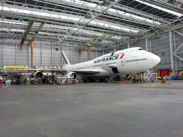 Boeing 747-400 (F-GEXB)