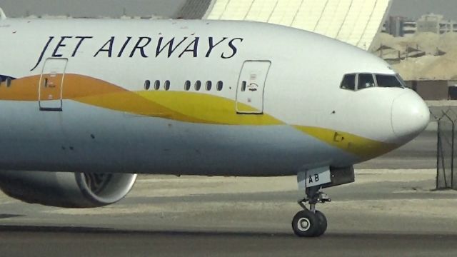 BOEING 777-300 (A6-JAB) - Taxiing to its gate after arriving from San Francisco at Abu Dhabi. This is a leased Jet Airways aircraft.