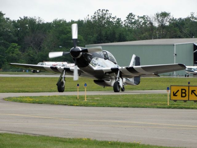 North American P-51 Mustang (N51HY)