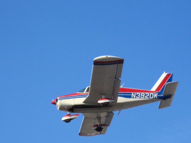 Piper Cherokee (N3920K) - Landing on RWY 24