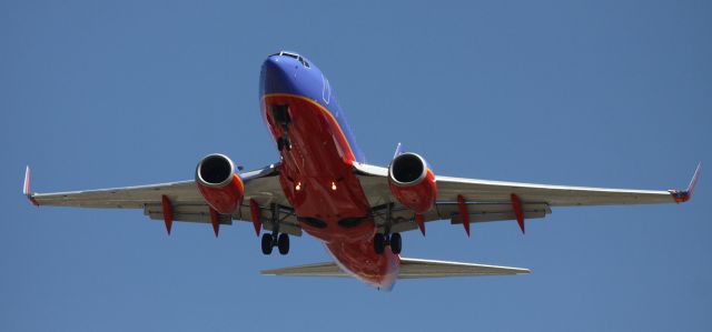 Boeing 737-700 — - SWA # 2174 on Final from KLAX  06-17-2015