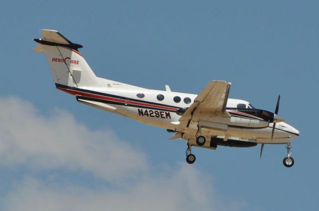 Beechcraft Super King Air 200 (N429EM)