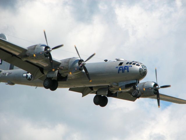 Boeing B-29 Superfortress (N529B) - Boeing B-29 Superfortress