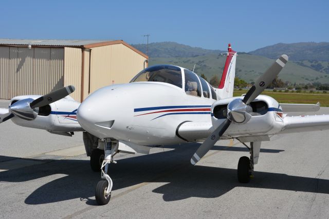 Beechcraft 55 Baron (N55YB)