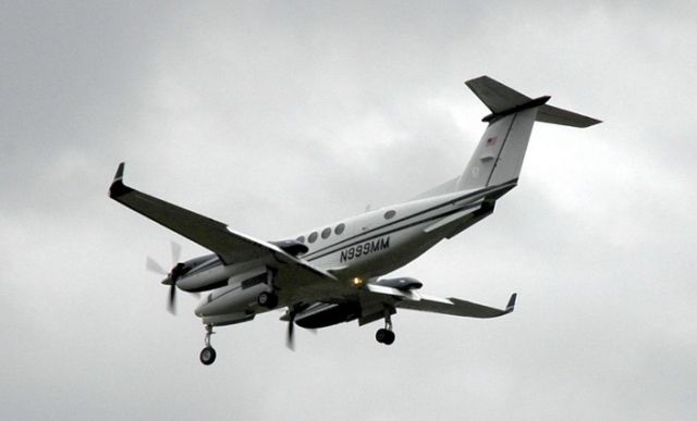 Beechcraft Super King Air 200 (N999MM)