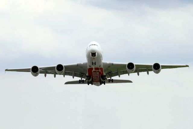 Airbus A380-800 (A6-EDK)