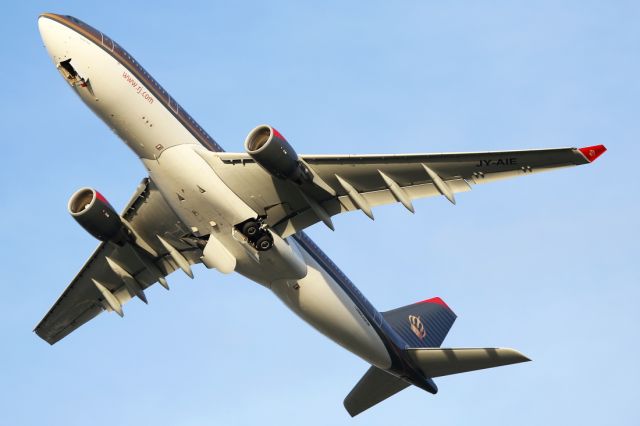 Airbus A330-200 (JY-AIE) - One of the more stylish liveries out there.