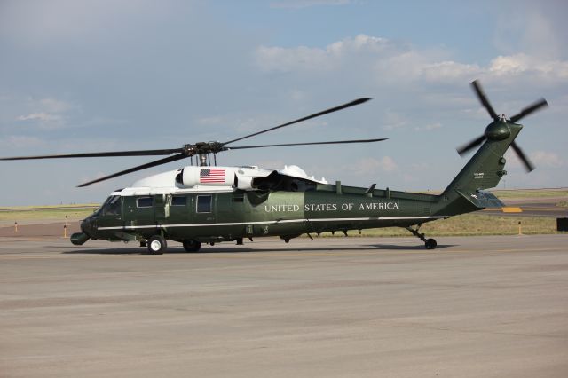 Sikorsky S-70 (16-3263) - Marine 1 taxiing for take off at DIA