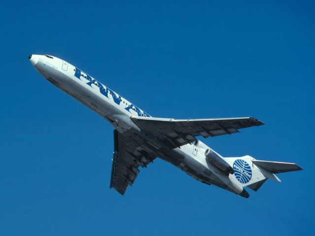 BOEING 727-200 —