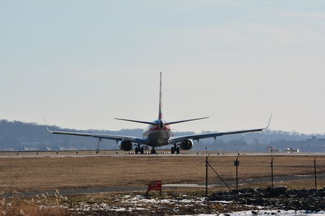 Boeing 737-800 (N928NN)