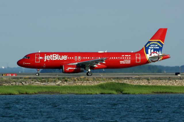 Airbus A320 (N615JB) - Blue Bravest taxiing on November