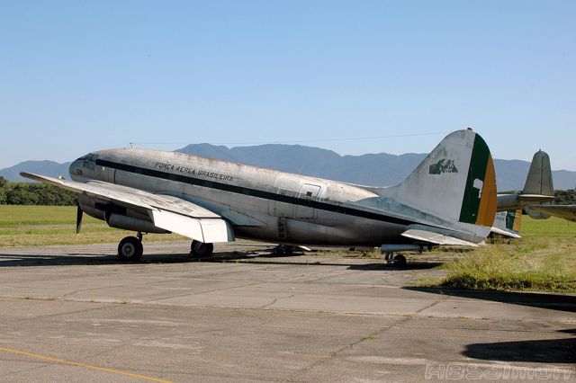 CURTISS Commando (FAB2058)