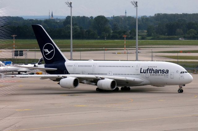 Airbus A380-800 (D-AIMK) - former "Düsseldorf"