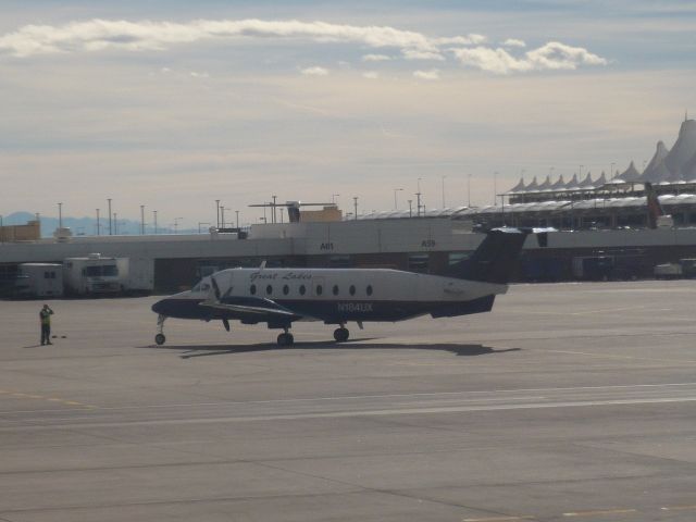 Beechcraft 1900 (N184UX)