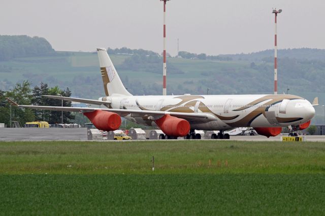 Airbus A340-600 (VP-CCC)