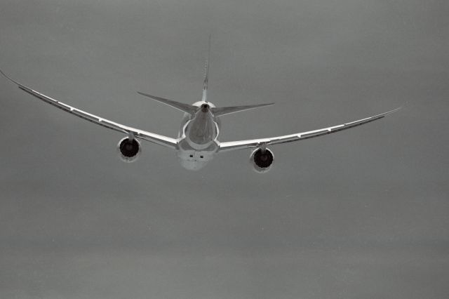 Boeing 787-8 — - Departing runway 4R in KBOS