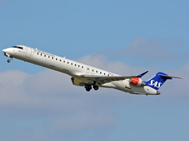 Canadair Regional Jet CRJ-900 (EI-FPU) - Operate by Cityjet