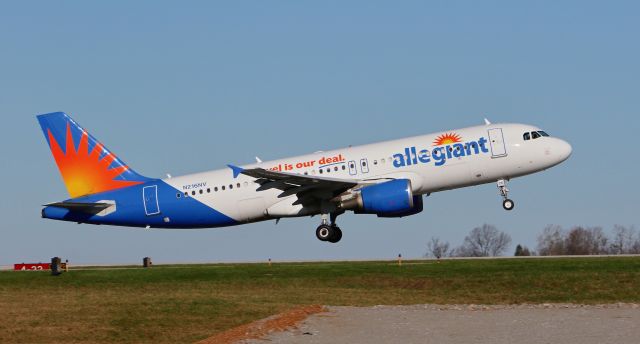 Airbus A320 (N216NV) - Allegiant 1703 KLEX-KFLL rotates off runway 04 on this beautiful Sunday morning in Lexington, Ky. USA