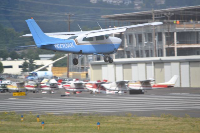 Cessna Centurion (N210AK)