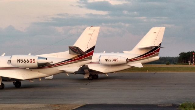 Bombardier Challenger 300 (N566QS) - Citation Excel & Latitude