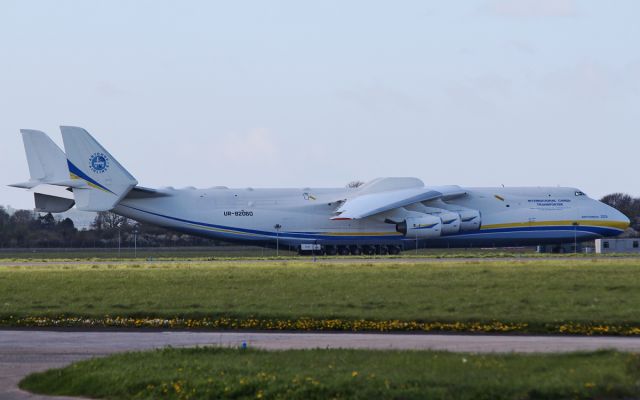 Antonov An-225 Mriya (UR-82060) - an-225 ur-82060 at shannon 12/4/15.