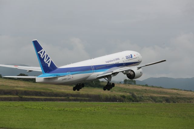 Boeing 777-200 (JA743A) - 02 August 2015:HKD-HND.