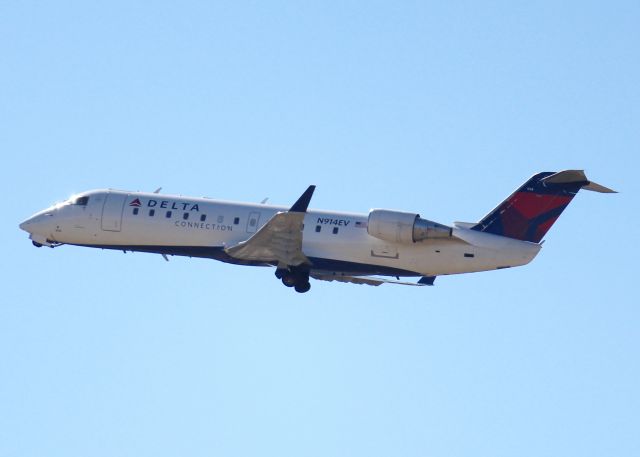 Canadair Regional Jet CRJ-200 (N914EV) - At Shreveport Regional.