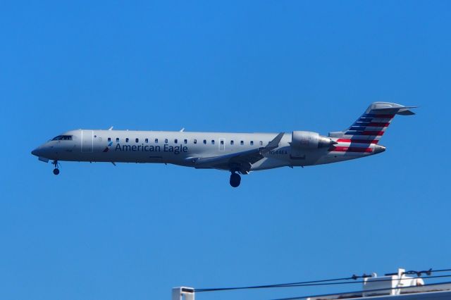 Canadair Regional Jet CRJ-200 (N544EA)