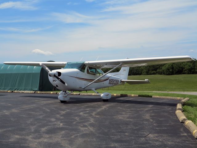 Cessna Skyhawk (N880BA)