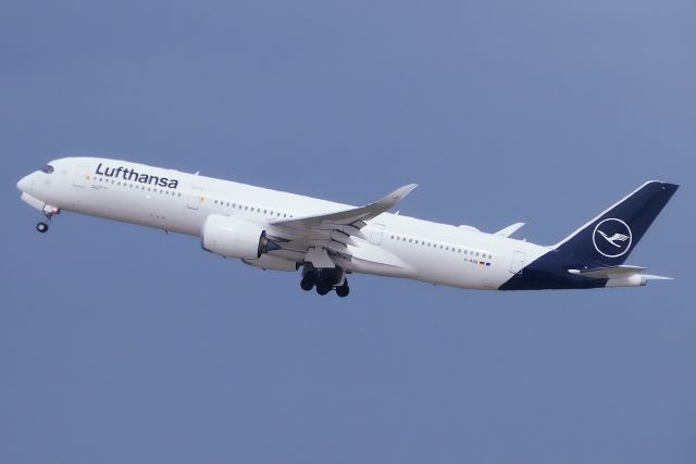 Airbus A350-900 (D-AIXB)