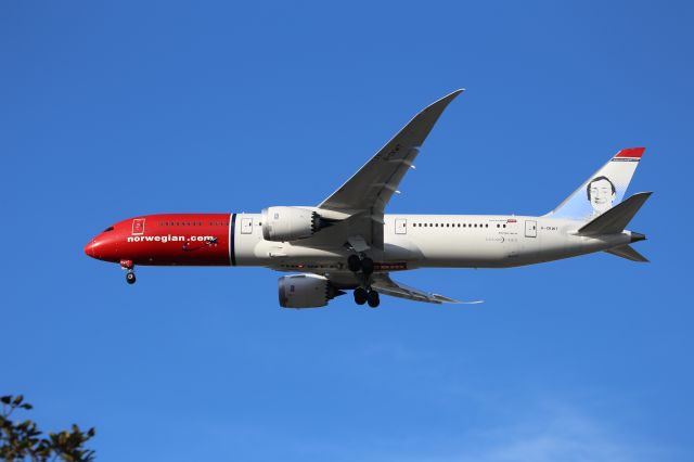Boeing 787-9 Dreamliner (G-CKWT)