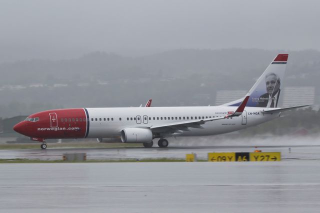 Boeing 737-800 (LN-NGA)