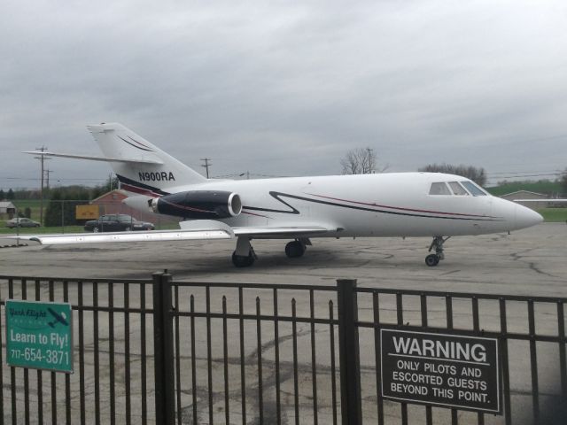 Dassault Falcon 50 (N900RA)