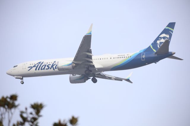 Boeing 737 MAX 9 (N938AK)