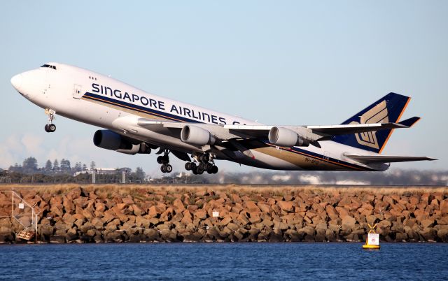 Boeing 747-400 (9V-SFQ) - Lifting Off from Rwy 34L