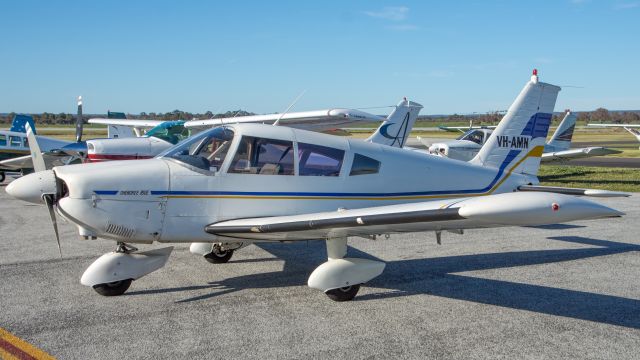 Piper Cherokee (VH-AMN)