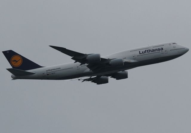 BOEING 747-8 (D-ABYC) - Taking off from the LAX.