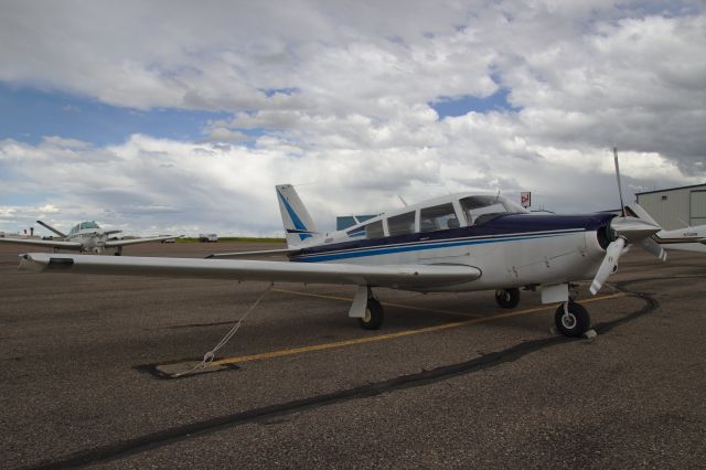 Piper PA-24 Comanche (N8880P) - On the ramp