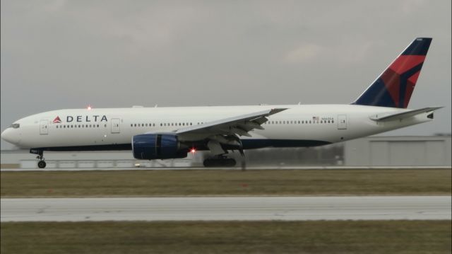 Boeing 777-200 (N860DA) - Ship 7001 arrives in South Bend to pick up the Notre Dame football team for their bowl game in Dallas 