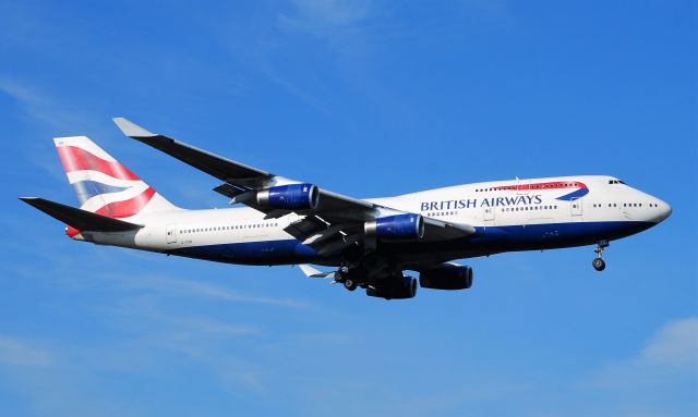 Boeing 747-400 (G-CIVN) - Taken from the threshold of 29L