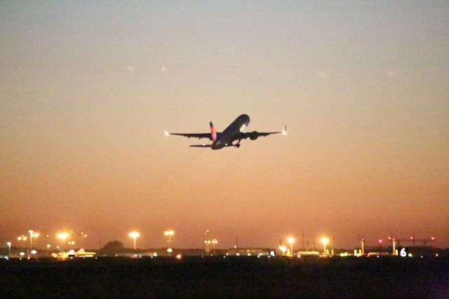 Boeing 757-200 (N538US)