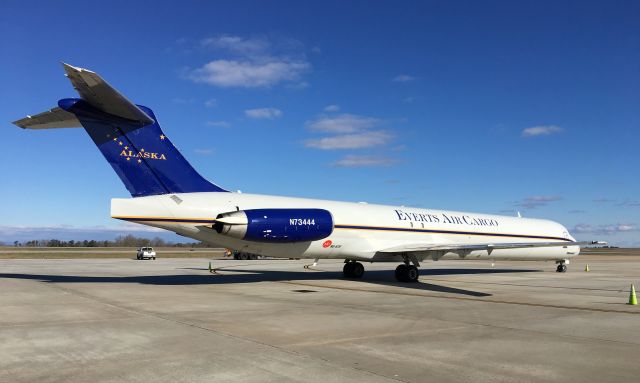 McDonnell Douglas MD-82 (N73444) - Alaskan visitor!