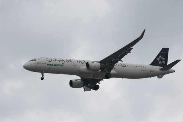 Airbus A321 (B-16206) - 31 May 2016:TPE-HKD.