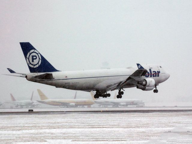 N450PA — - Landing during a snow storm.