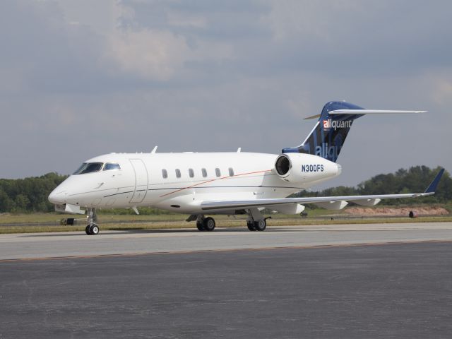 Bombardier Challenger 300 (N300FS)